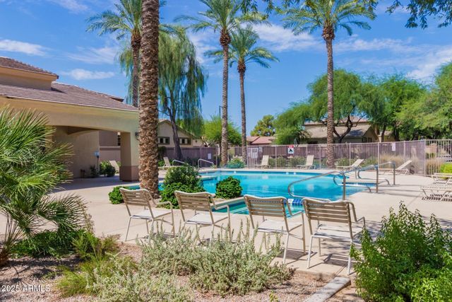 2043 W PERIWINKLE Way, Chandler, AZ 85248