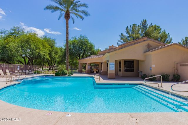 2043 W PERIWINKLE Way, Chandler, AZ 85248