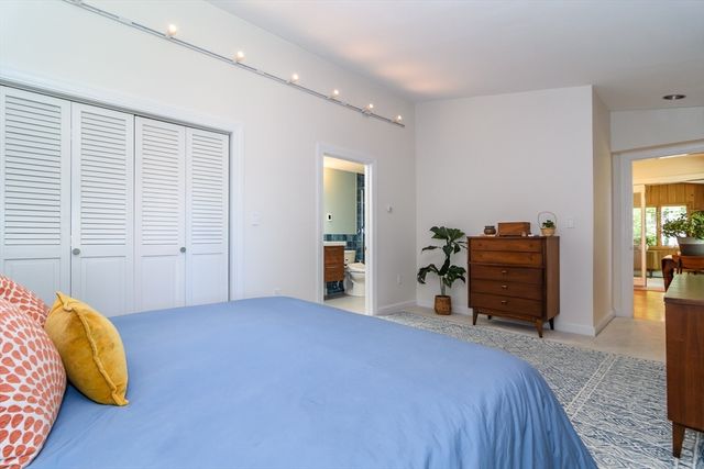 48 Beacon St, Natick, MA 01760
