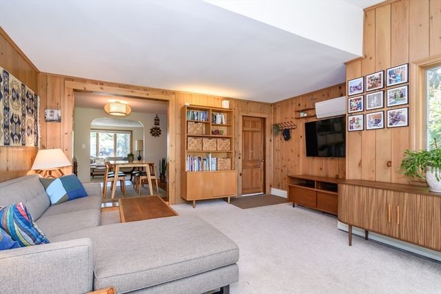 48 Beacon St, Natick, MA 01760