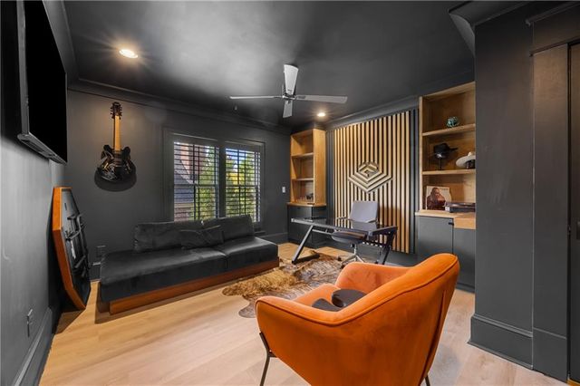 3715 Peachtree Road NE 9, Atlanta, GA 30319