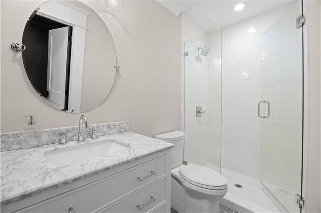 3715 Peachtree Road NE 9, Atlanta, GA 30319