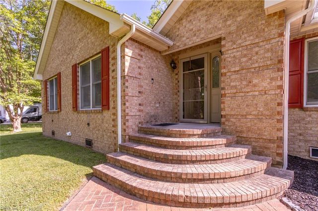 108 Marshall CT, Moyock, NC 27958