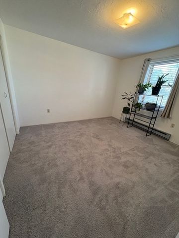 48 Gibbs St 2-1B, Worcester, MA 01607