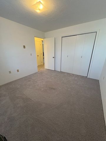 48 Gibbs St 2-1B, Worcester, MA 01607