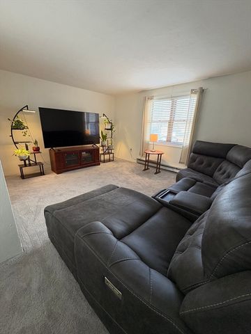 48 Gibbs St 2-1B, Worcester, MA 01607