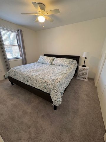 48 Gibbs St 2-1B, Worcester, MA 01607