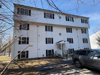 48 Gibbs St 2-1B, Worcester, MA 01607