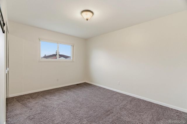 3064 Charity Dr, Sterling Heights, MI 48310