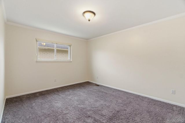 3064 Charity Dr, Sterling Heights, MI 48310