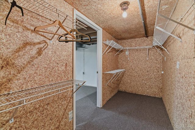 3064 Charity Dr, Sterling Heights, MI 48310