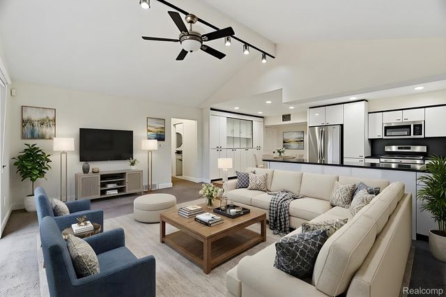 3064 Charity Dr, Sterling Heights, MI 48310