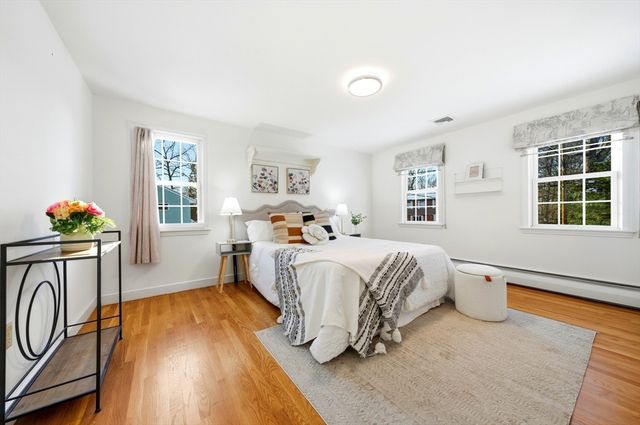 8 Phinney Rd, Lexington, MA 02421