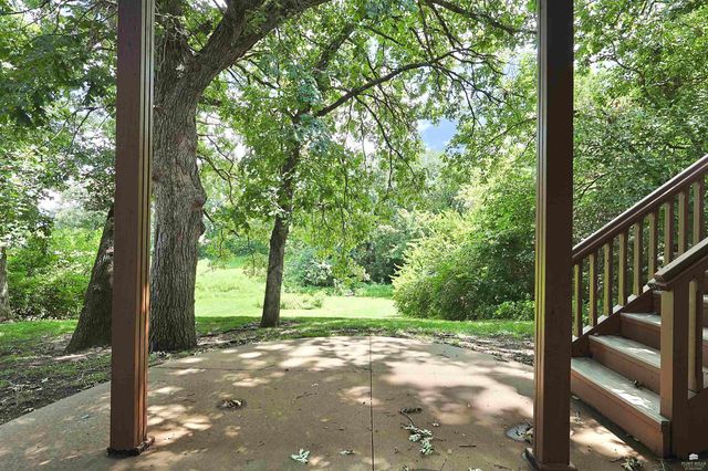 125 Hunter Drive, Manhattan, KS 66503