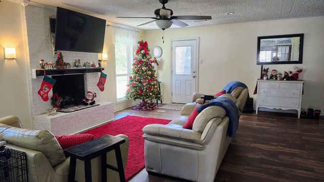 3253 County Road 2176, Greenville, TX 75402