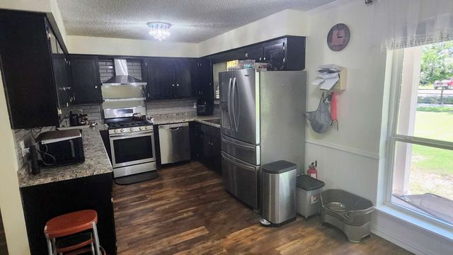 3253 County Road 2176, Greenville, TX 75402