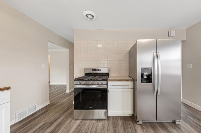 1384 Albemarle Street, Saint Paul, MN 55117