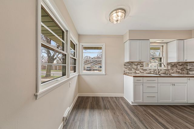 1384 Albemarle Street, Saint Paul, MN 55117