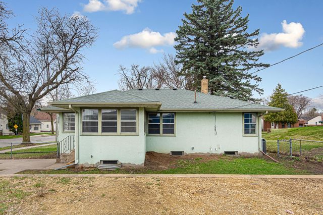 1384 Albemarle Street, Saint Paul, MN 55117