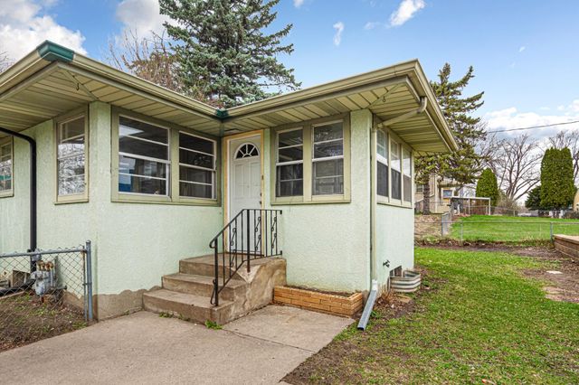 1384 Albemarle Street, Saint Paul, MN 55117