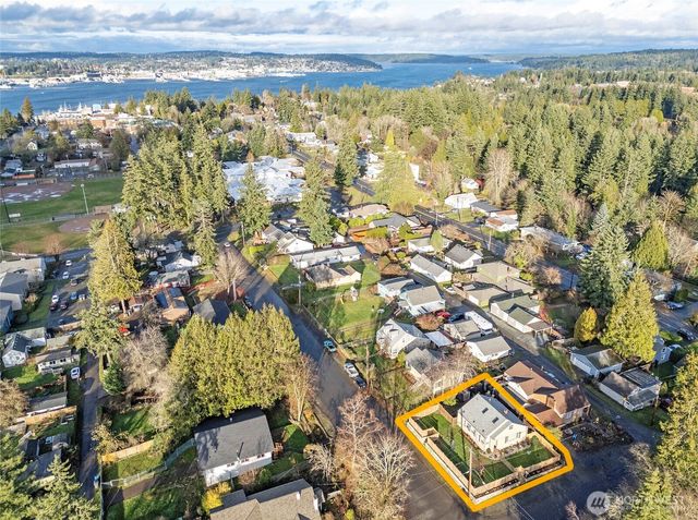 703 Melcher Street, Port Orchard, WA 98366