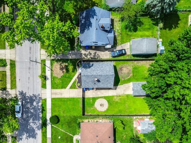 1930 18th Street, Cuyahoga Falls, OH 44223