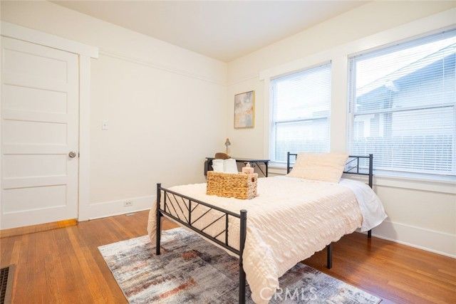 45 N Meridith, Pasadena, CA 91106