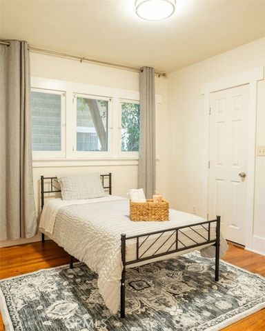 45 N Meridith, Pasadena, CA 91106