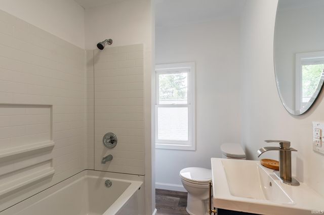 3026 Monroe Street, Fort Wayne, IN 46806