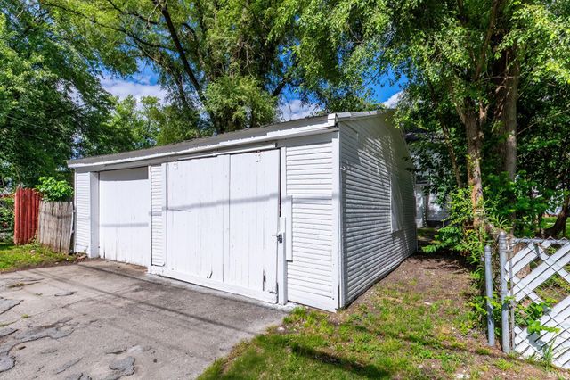 3026 Monroe Street, Fort Wayne, IN 46806