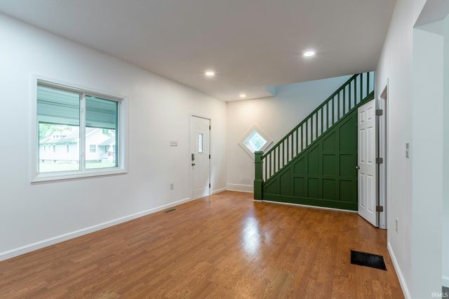 3026 Monroe Street, Fort Wayne, IN 46806