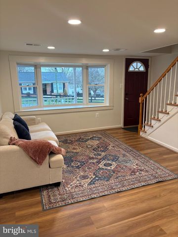 39977 PEACOCK CIR, Paeonian Springs, VA 20129