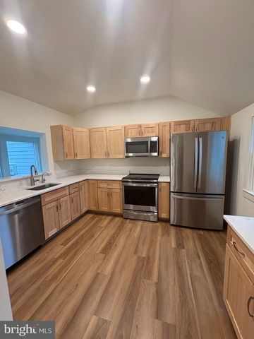 39977 PEACOCK CIR, Paeonian Springs, VA 20129