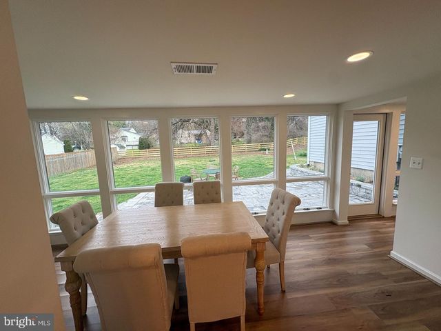 39977 PEACOCK CIR, Paeonian Springs, VA 20129