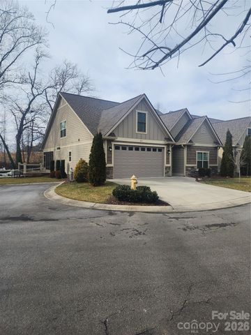 62 River Bend Lane, Fletcher, NC 28732