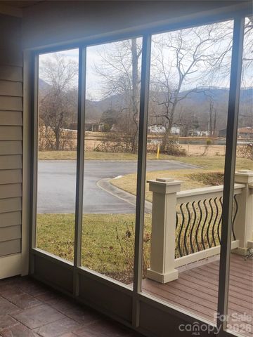 62 River Bend Lane, Fletcher, NC 28732