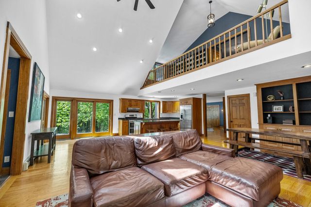 301 Galloping Hill Road, Hopkinton, NH 03229