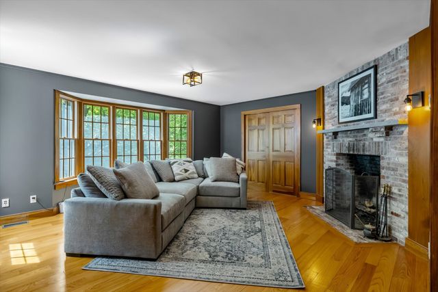 301 Galloping Hill Road, Hopkinton, NH 03229