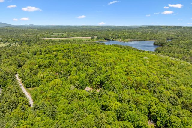 301 Galloping Hill Road, Hopkinton, NH 03229