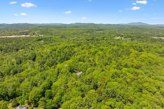 301 Galloping Hill Road, Hopkinton, NH 03229