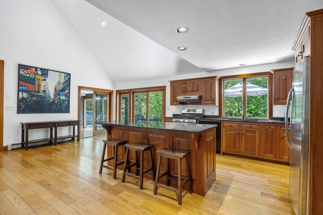 301 Galloping Hill Road, Hopkinton, NH 03229