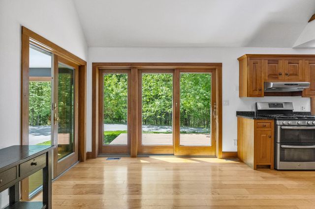 301 Galloping Hill Road, Hopkinton, NH 03229