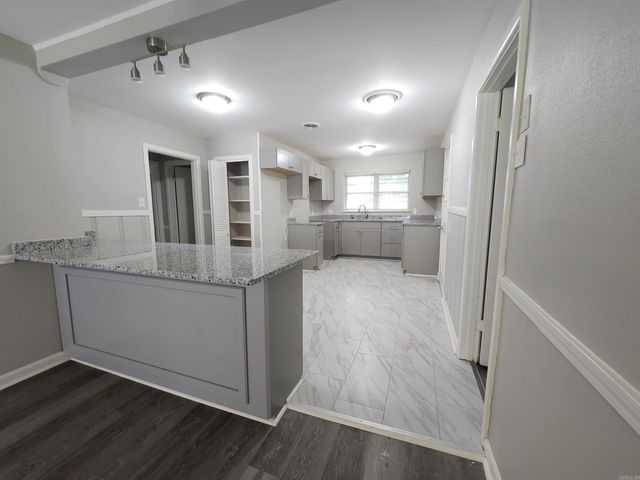 1005 Thompson Street, Jacksonville, AR 72076