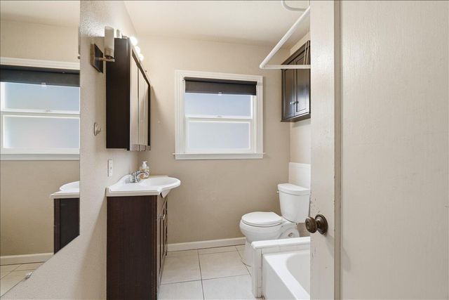 2540 28th St, Sacramento, CA 95818
