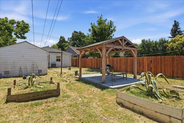 2540 28th St, Sacramento, CA 95818