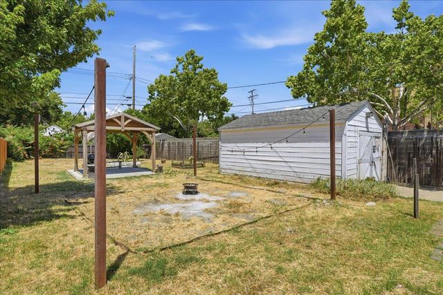 2540 28th St, Sacramento, CA 95818