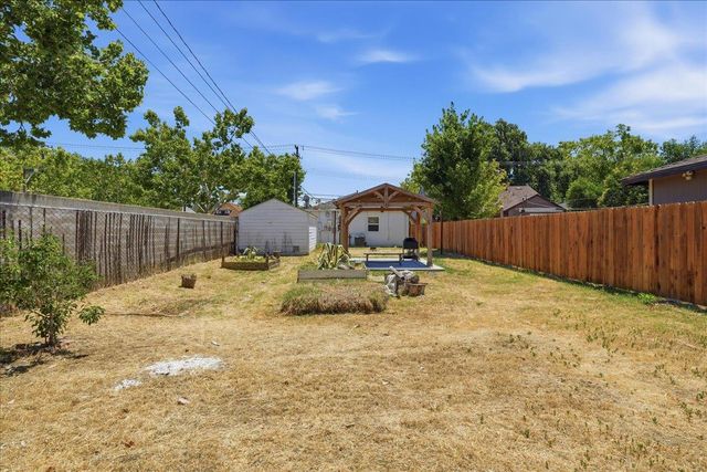2540 28th St, Sacramento, CA 95818
