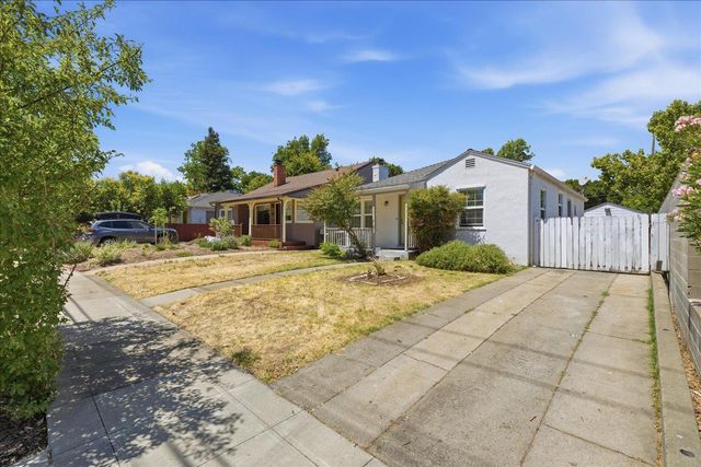 2540 28th St, Sacramento, CA 95818