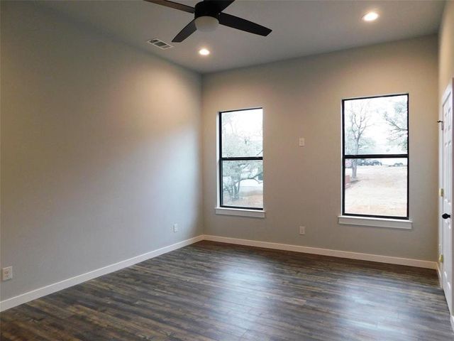 207 Laurel LN, Spicewood, TX 78669