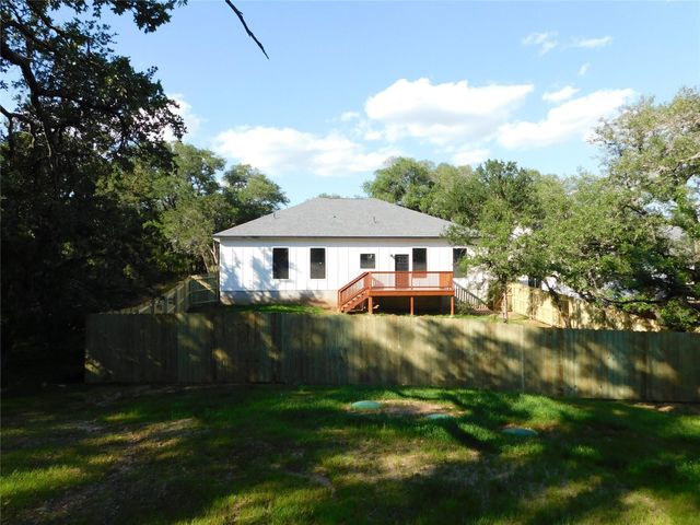207 Laurel LN, Spicewood, TX 78669